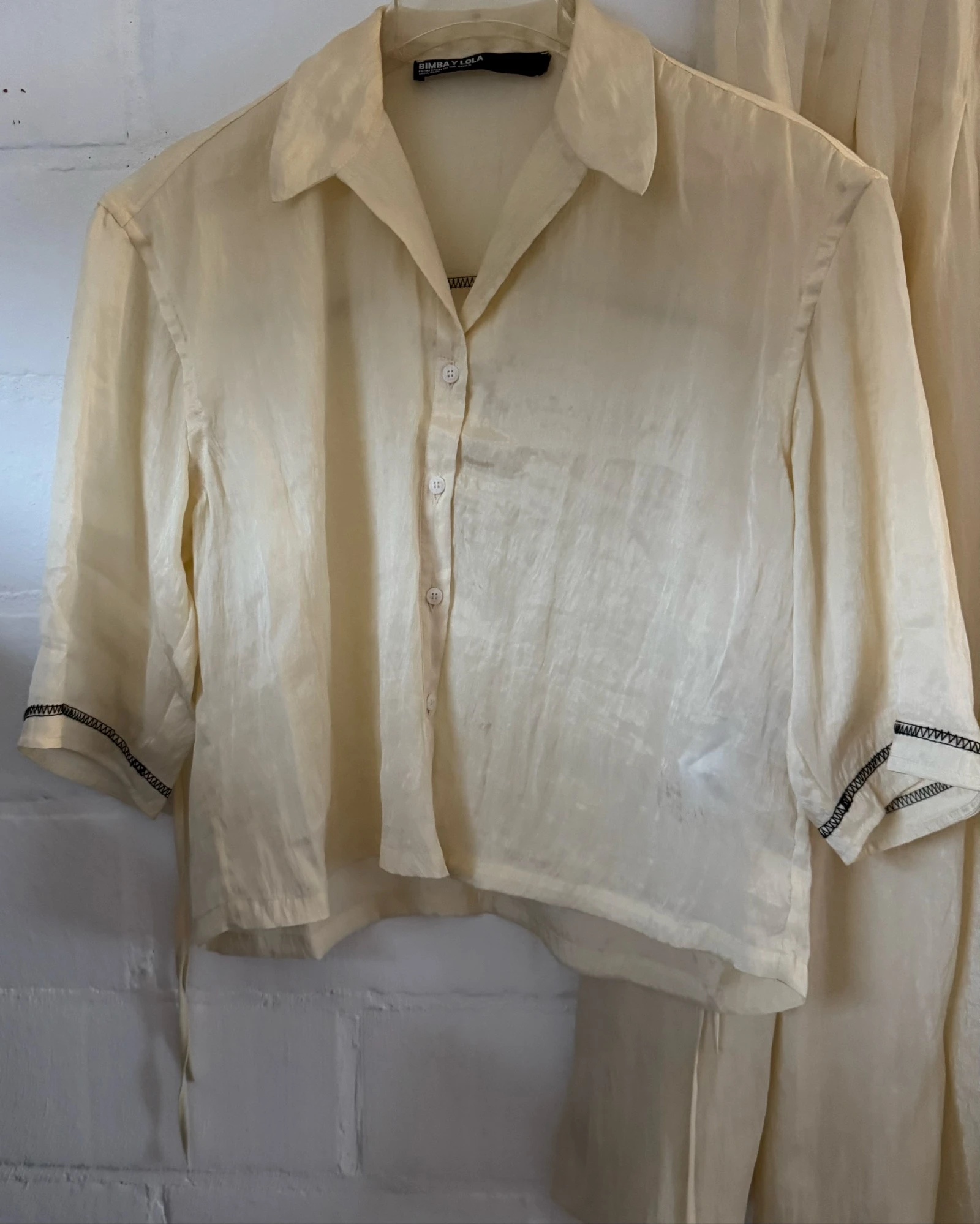 Bimba Y Lola conjunto de dos piezas de satén color crema talla 40 – photo 4
